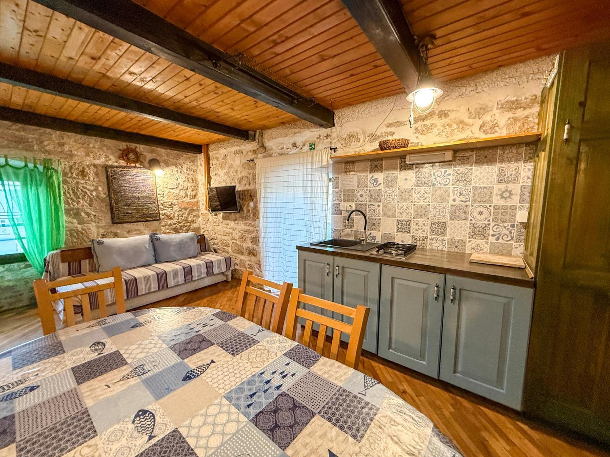 Apartments Voltera Parking Space Near The House Бетина Екстериор снимка